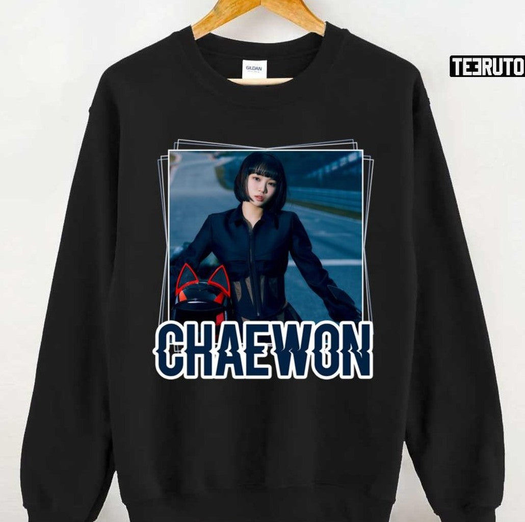 Chaewon Le Sserafim Unisex T-Shirt